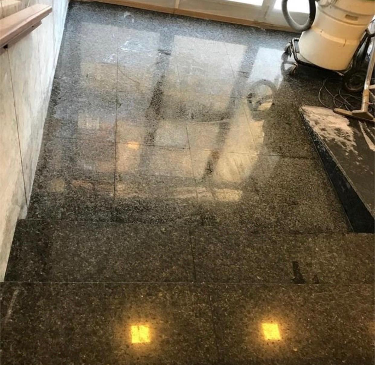 Piso de granito restaurado